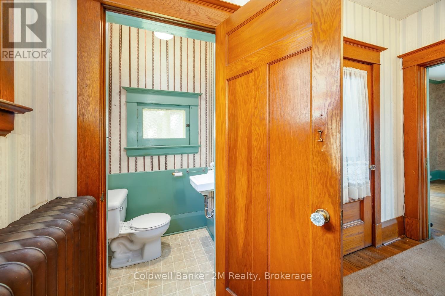 408 SIMCOE STREET N - 9