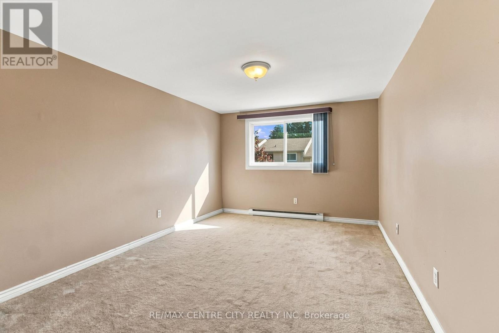 #78 159 SANDRINGHAM CRESCENT - 16