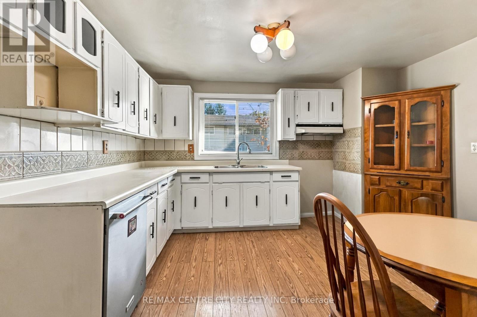 #78 159 SANDRINGHAM CRESCENT - Image 9