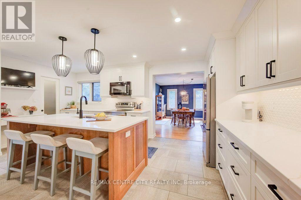 280 HOPE STREET E - 11