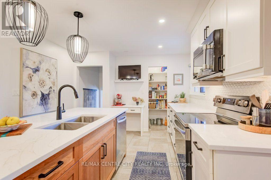 280 HOPE STREET E - Image 13