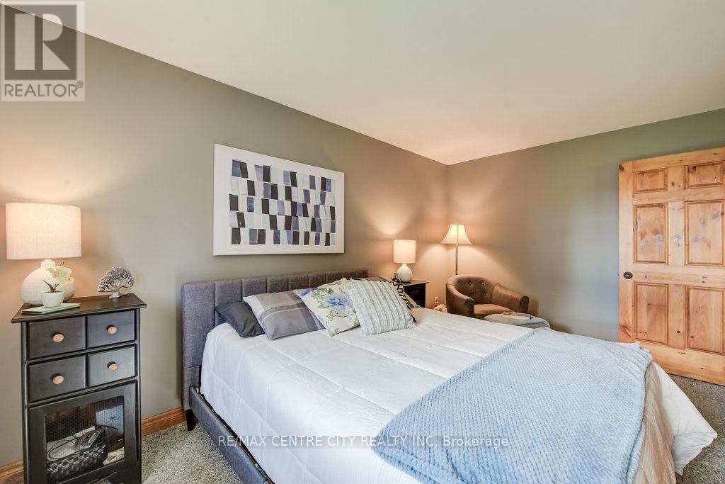 280 HOPE STREET E - 24