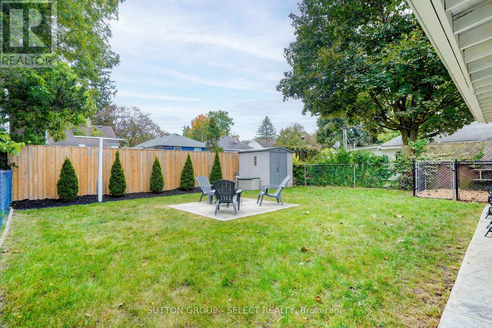 83 EASTMAN AVENUE - Image 36