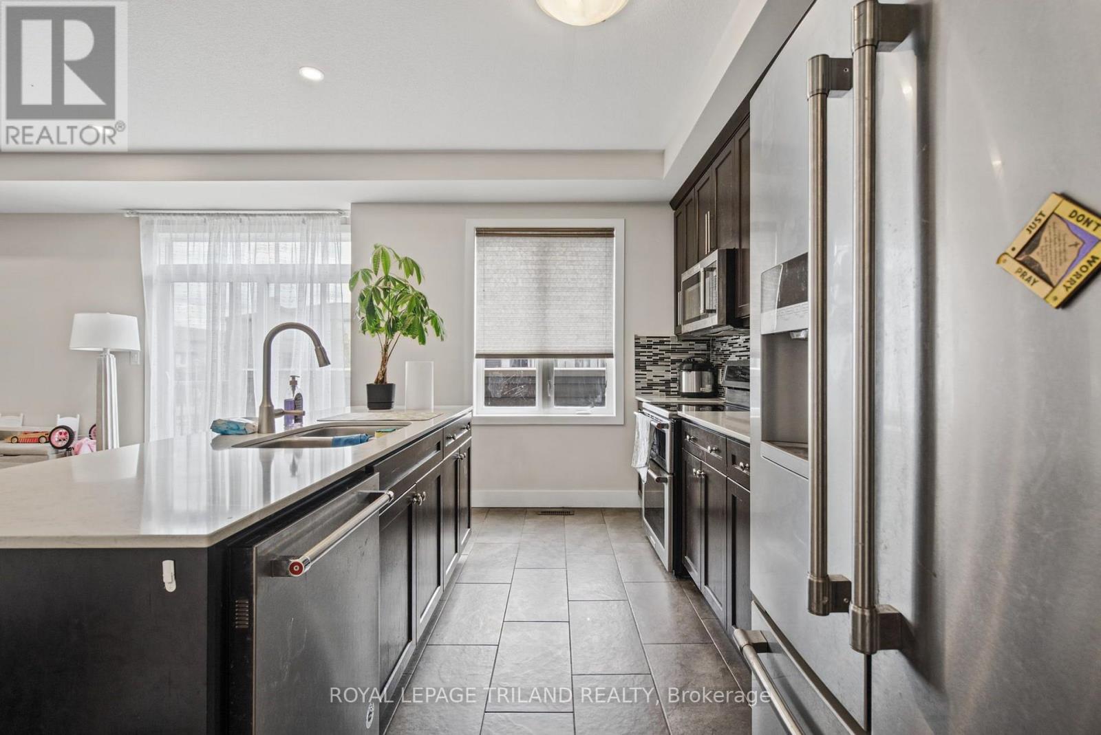 #10 1960 DALMAGARRY ROAD - Image 11