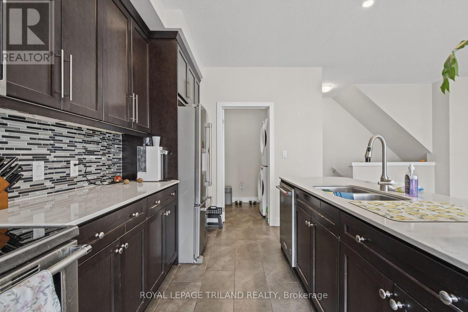 #10 1960 DALMAGARRY ROAD - Image 13