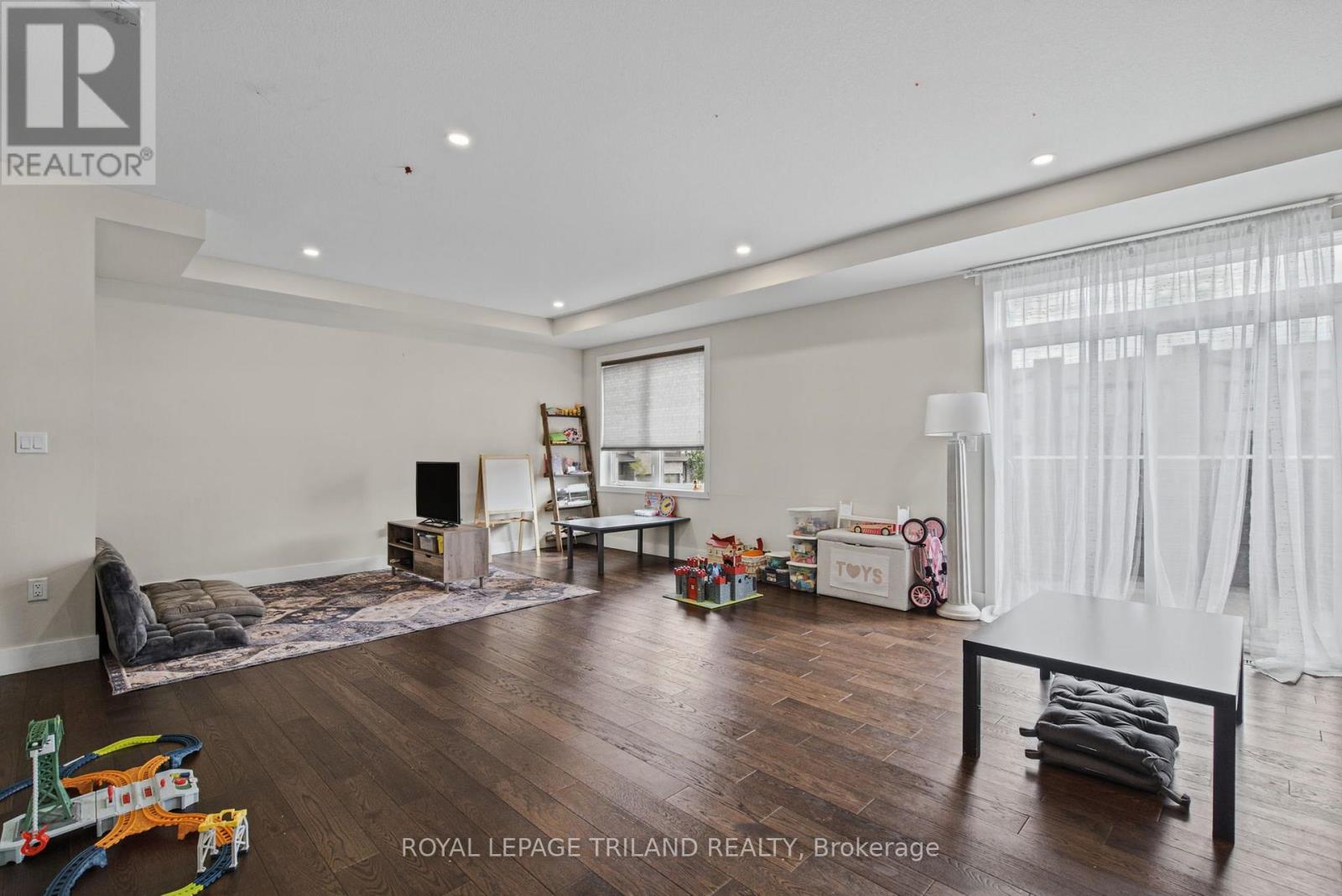 #10 1960 DALMAGARRY ROAD - Image 14