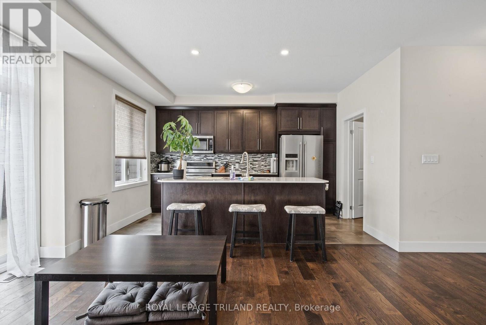 #10 1960 DALMAGARRY ROAD - 7