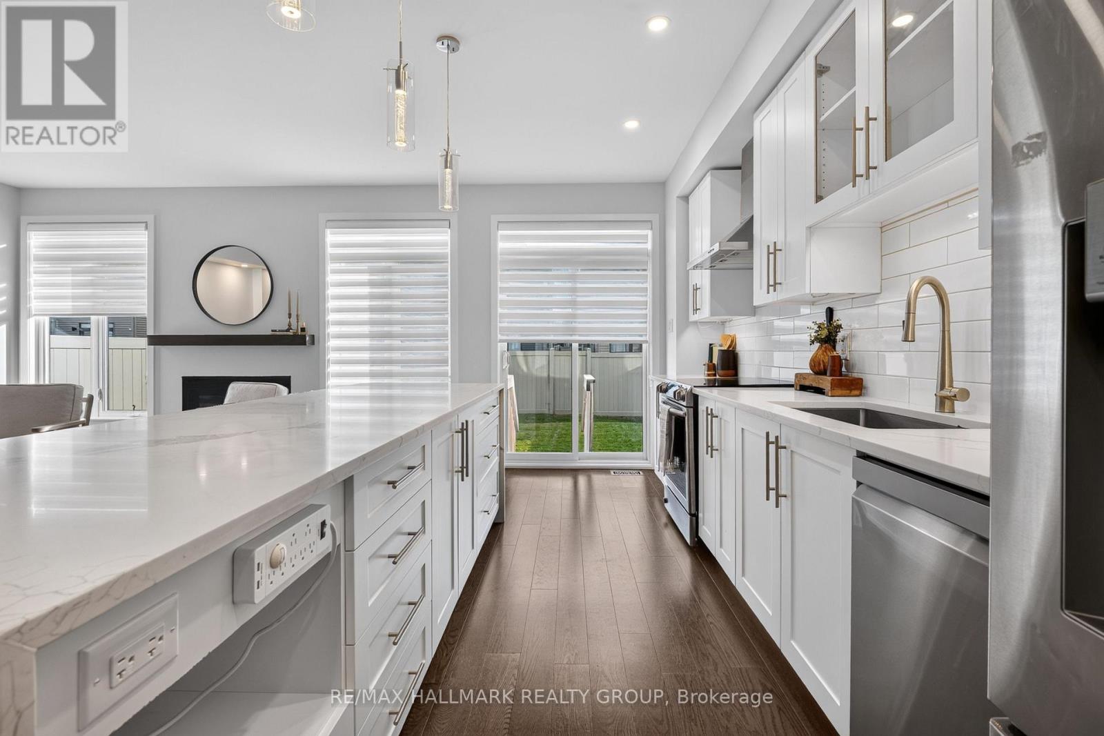 1033 HYDRANGEA AVENUE - Image 10