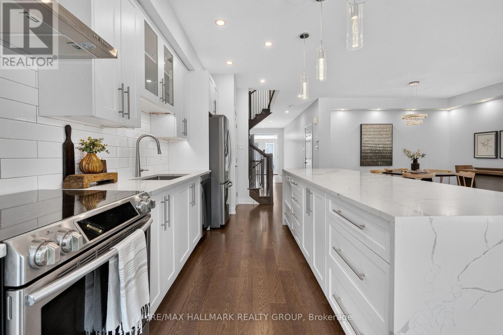 1033 HYDRANGEA AVENUE - Image 11