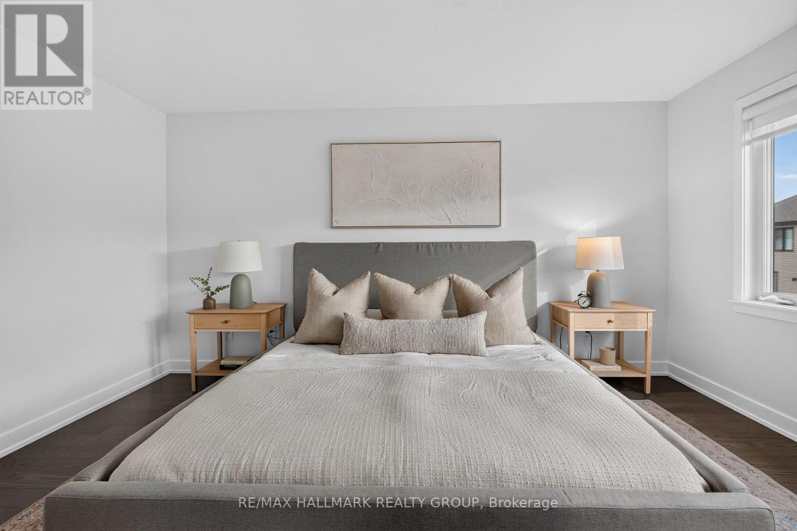 1033 HYDRANGEA AVENUE - 27