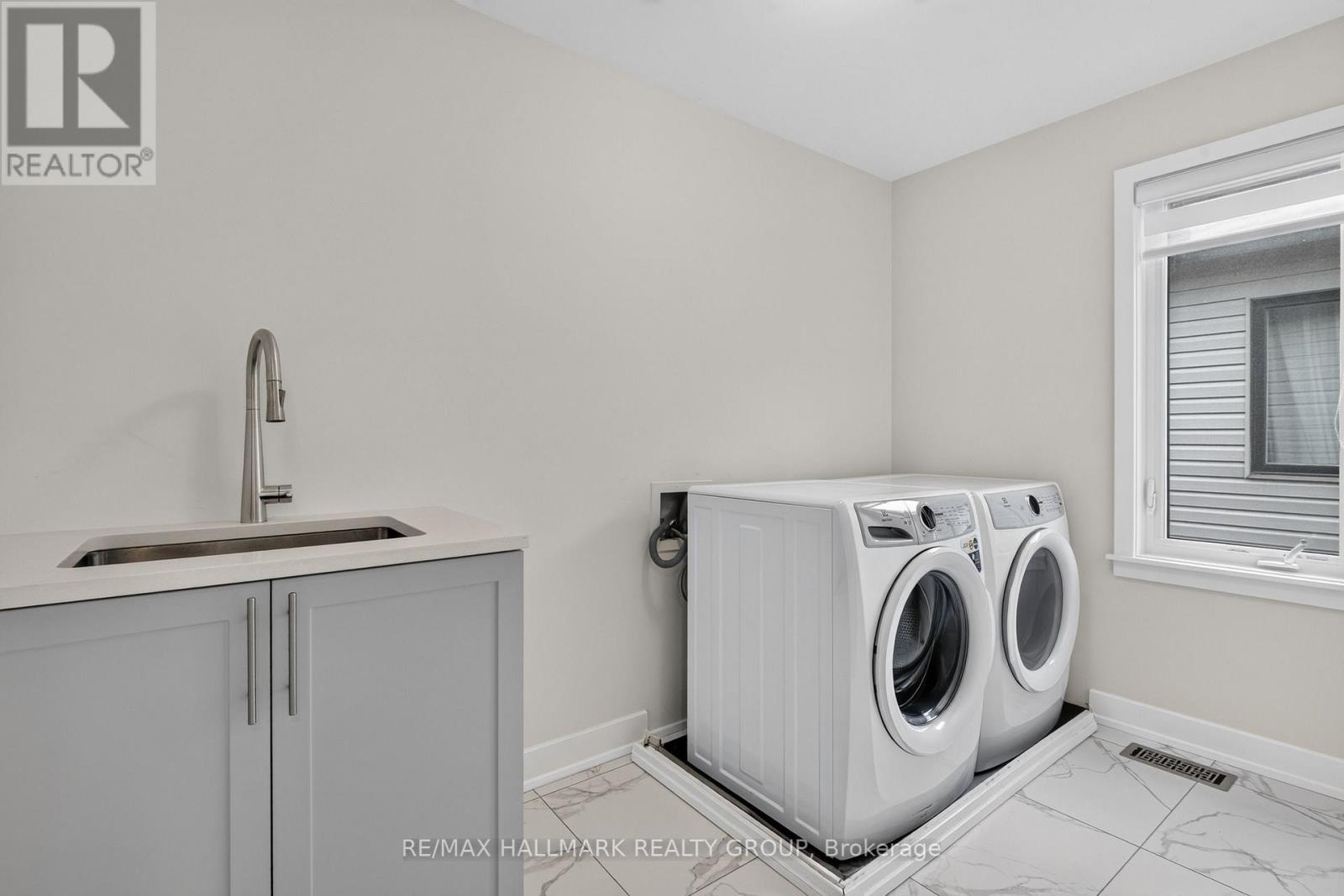 1033 HYDRANGEA AVENUE - Image 32