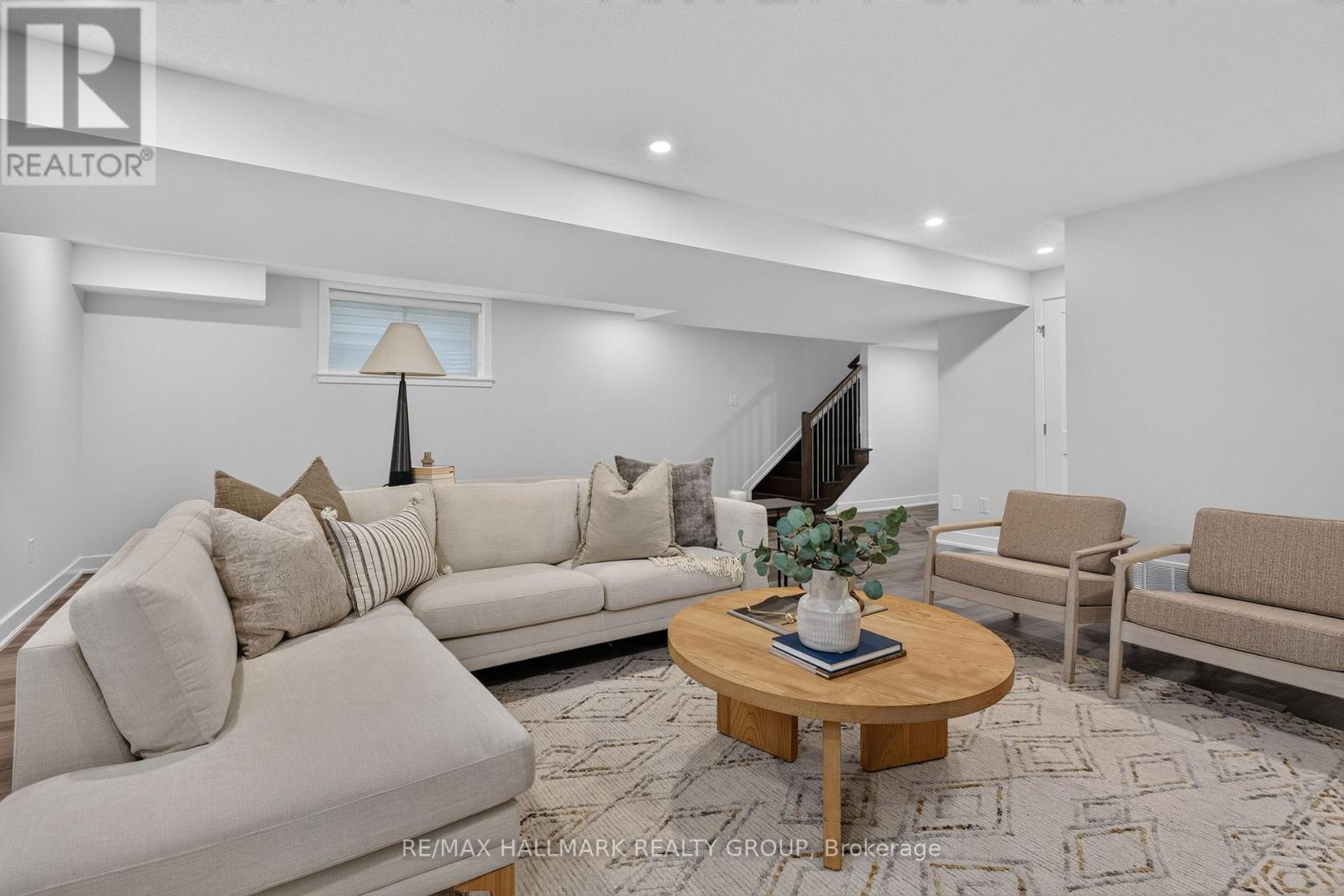 1033 HYDRANGEA AVENUE - Image 41