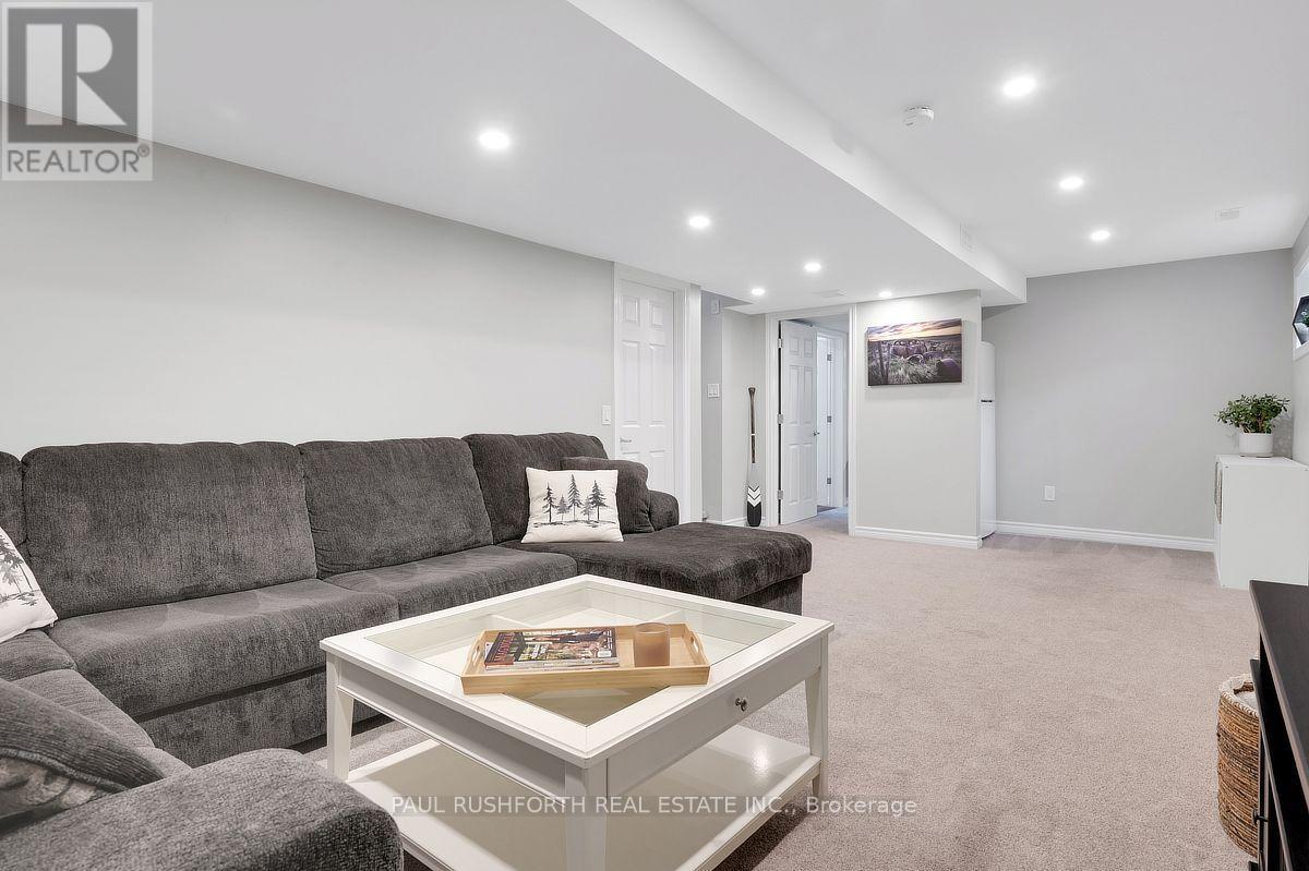 141 TORBOLTON STREET - 24