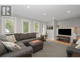Living room - 141 Torbolton Street, Ottawa, ON K0A3M0 Photo 7