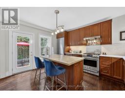 Eating area - 24 Bishop Street, Toronto, ON M5R1N2 Photo 12