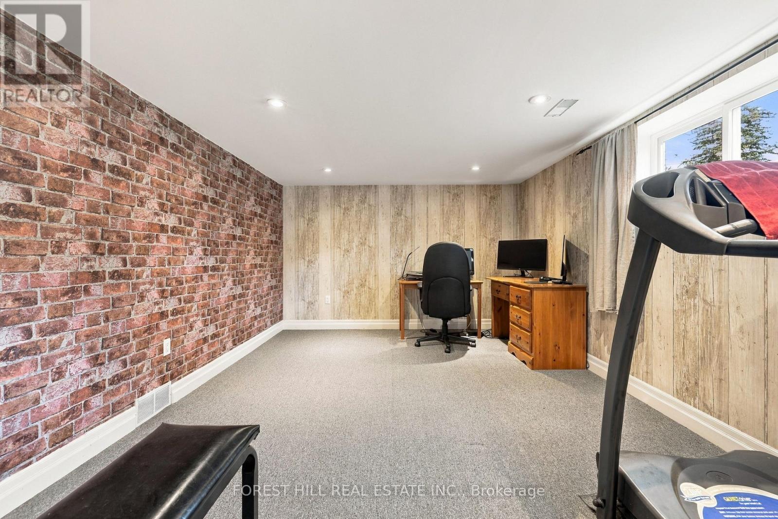 11 Urbandale Avenue, Toronto, ON photo 23