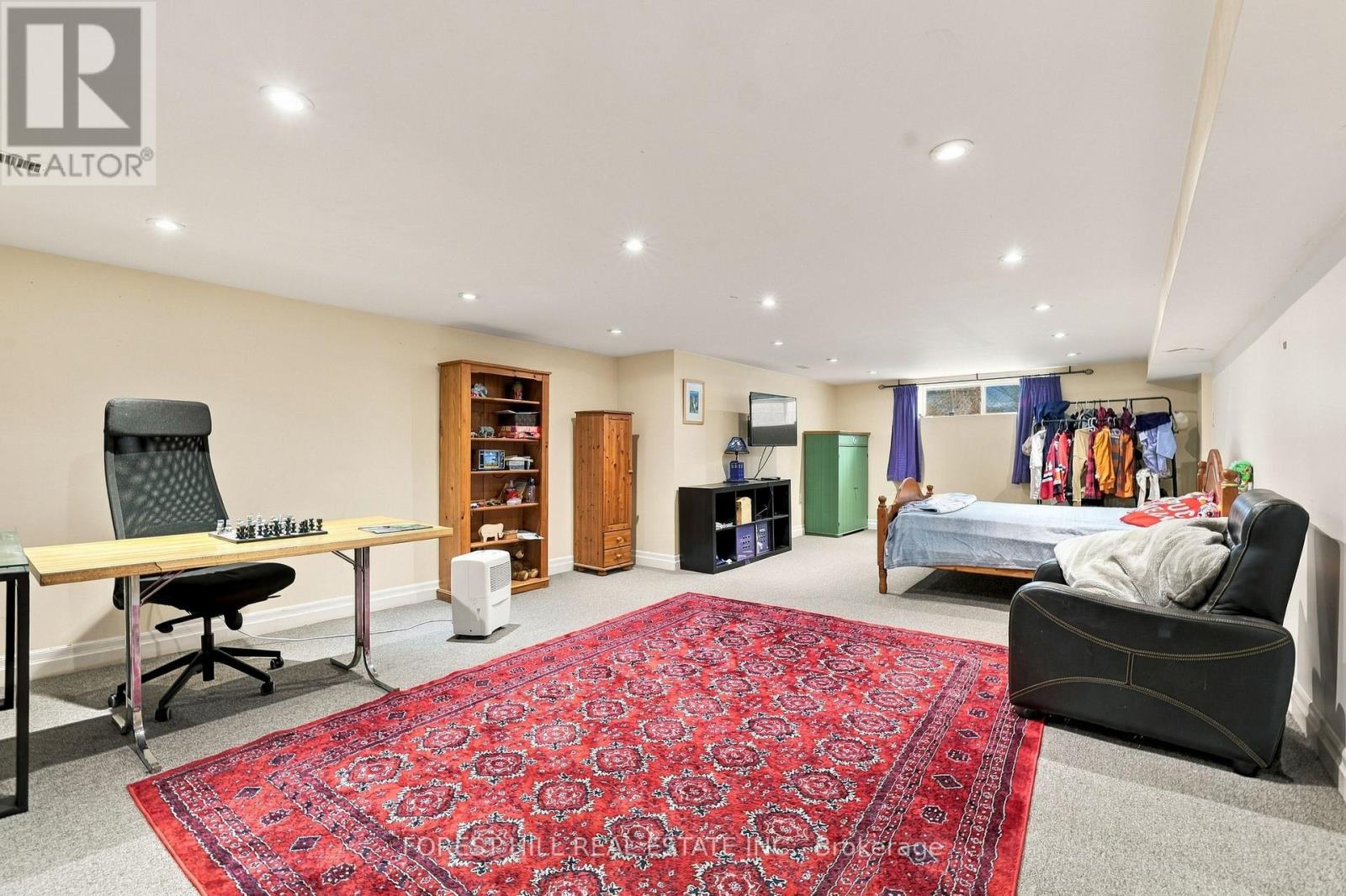 11 Urbandale Avenue, Toronto, ON photo 24