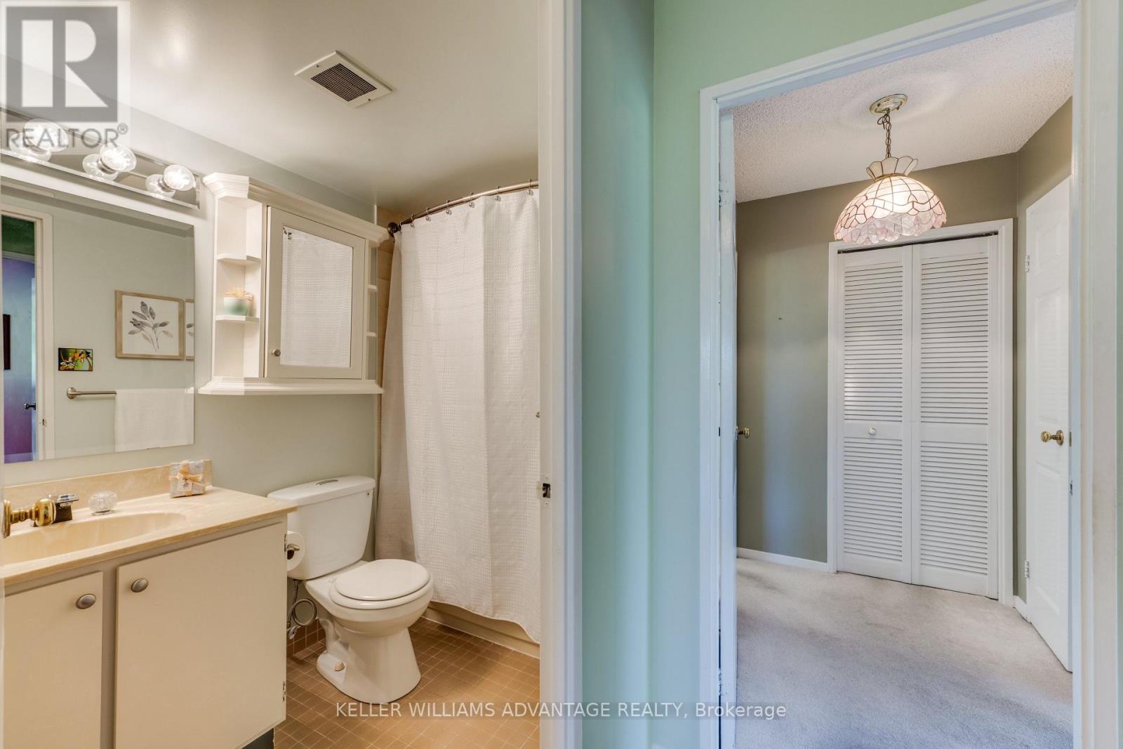 302- 75 Wynford Hts Crescent, Toronto, ON photo 16