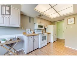 302 - 75 Wynford Hts Crescent, Toronto, ON M3C3H9 Photo 10