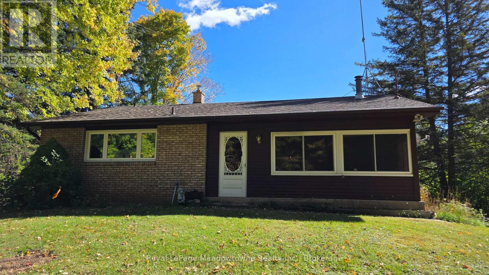 4202 15 SIDE ROAD - 1