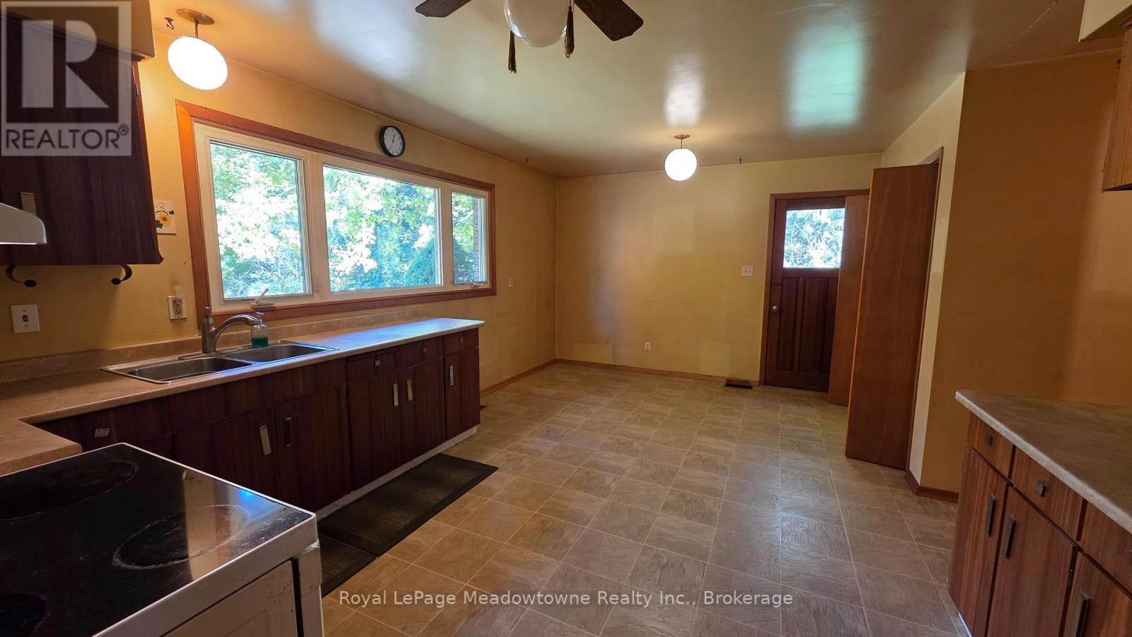 4202 15 SIDE ROAD - 14