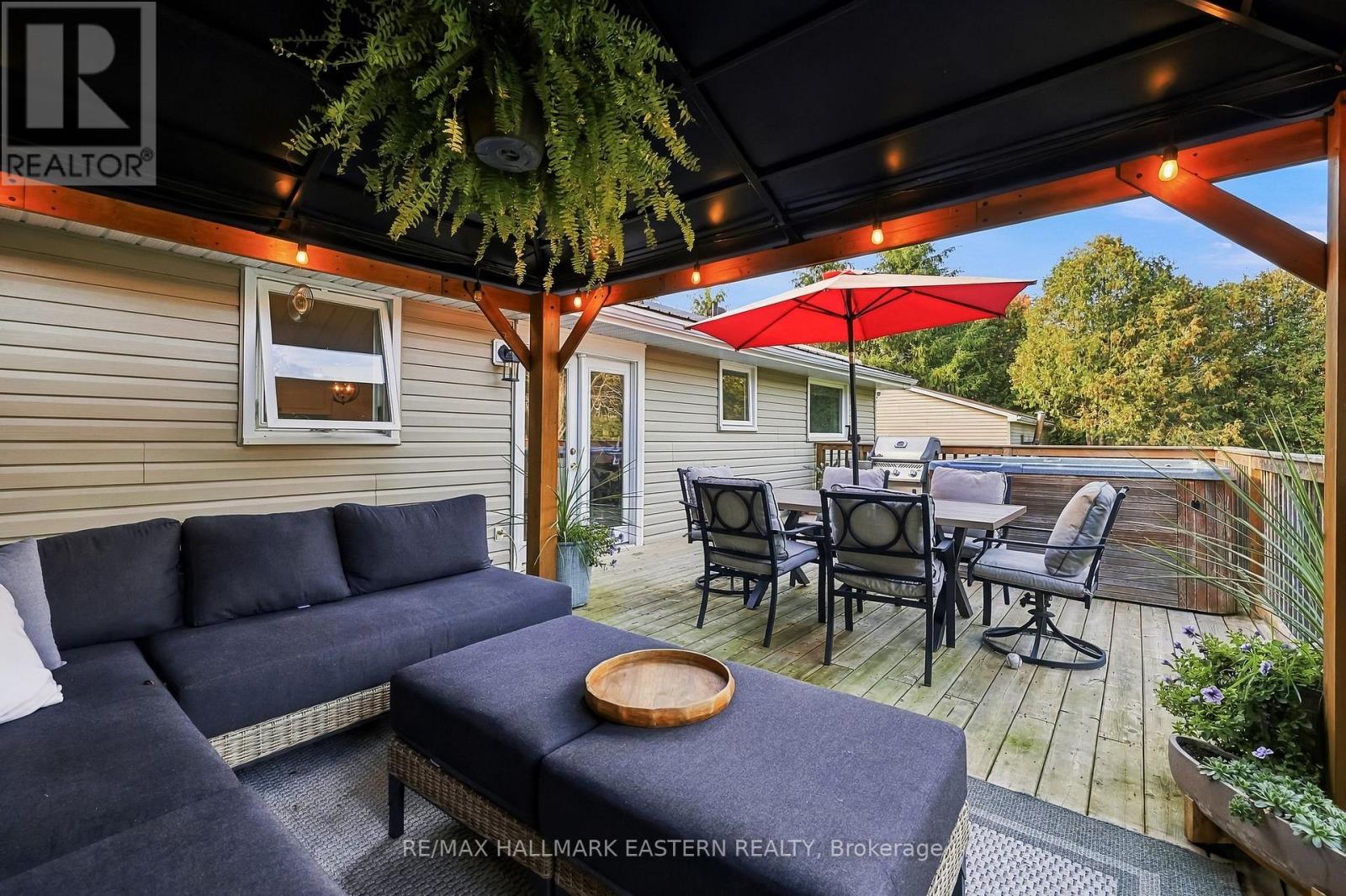 47 HUTCHINSON COURT - 37