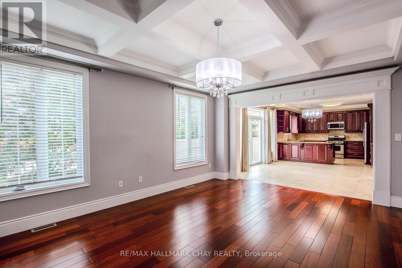 104 SUCCESSION CRESCENT - 15