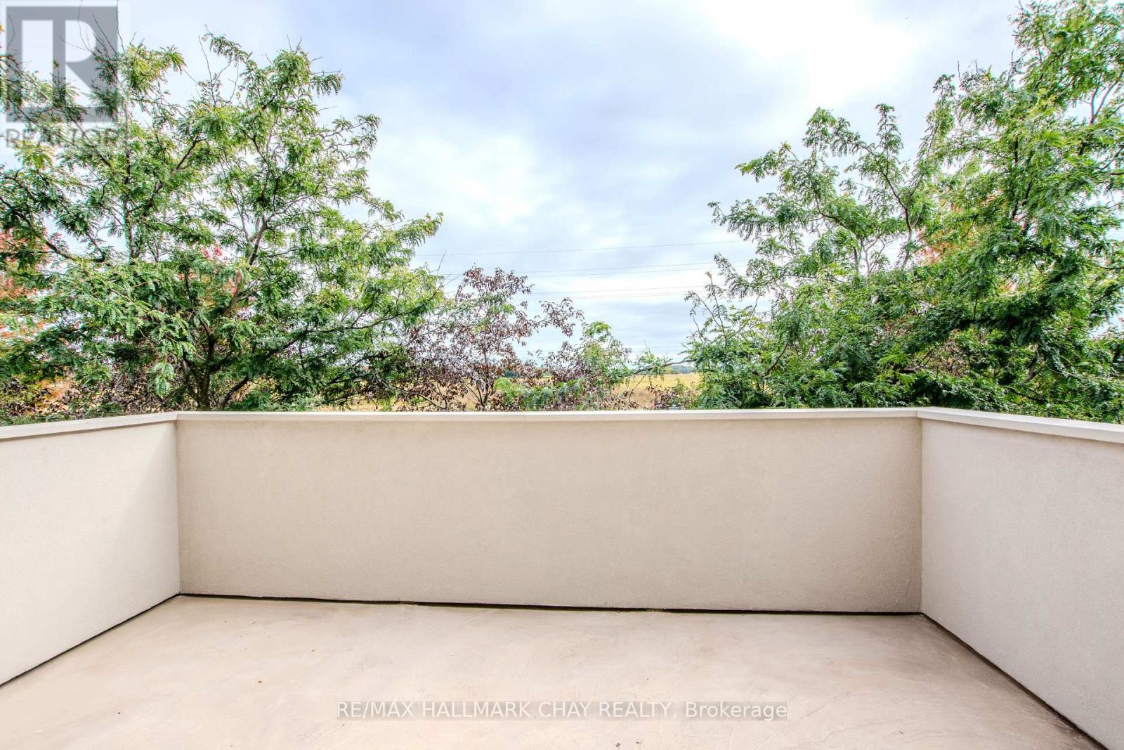 104 SUCCESSION CRESCENT - 18