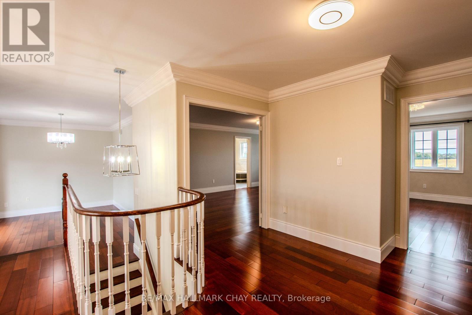 104 SUCCESSION CRESCENT - 25