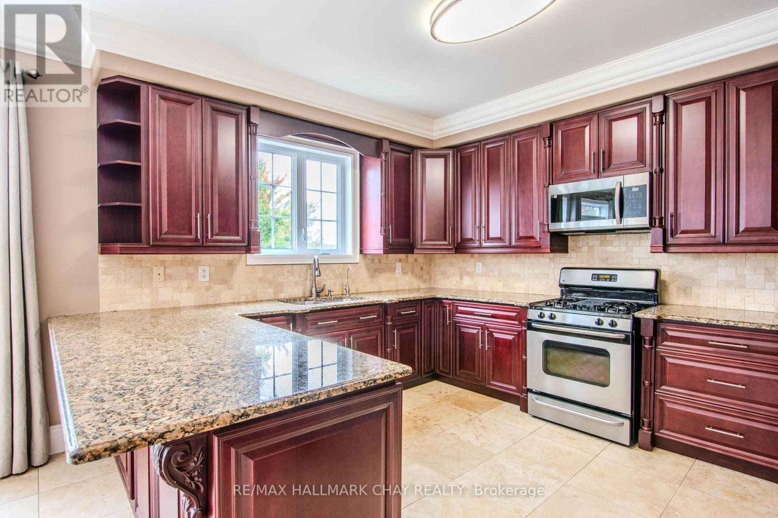 104 SUCCESSION CRESCENT - 9