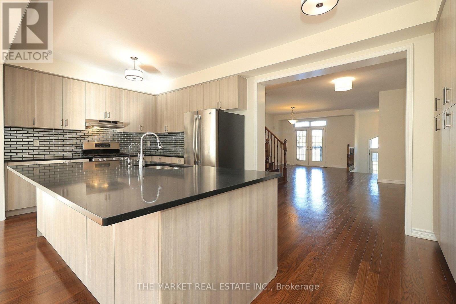 13 Father Redmond Way, Toronto, ON photo 17