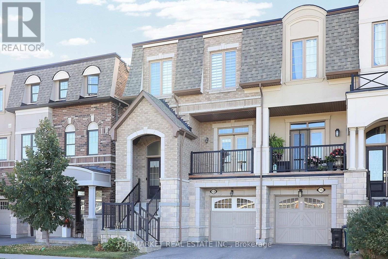 13 Father Redmond Way, Toronto, ON photo 3