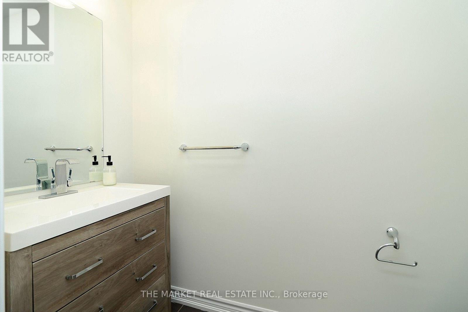 13 Father Redmond Way, Toronto, ON photo 43