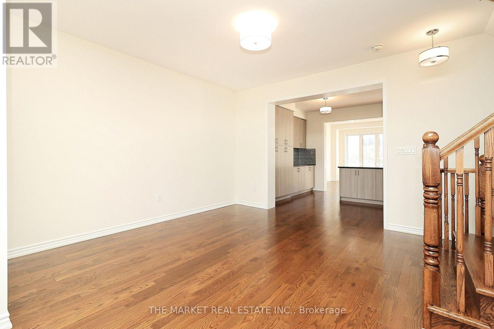 13 Father Redmond Way, Toronto, ON photo 9