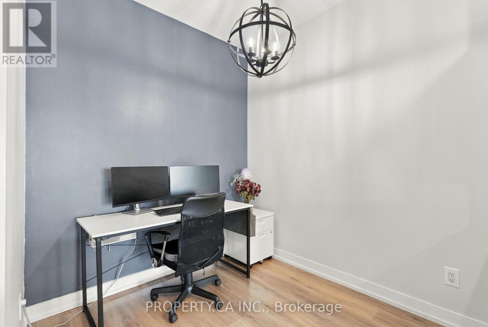 2029- 165 Legion Road North, Toronto, ON photo 19