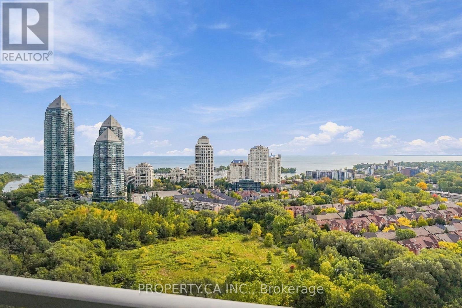 2029- 165 Legion Road North, Toronto, ON photo 2