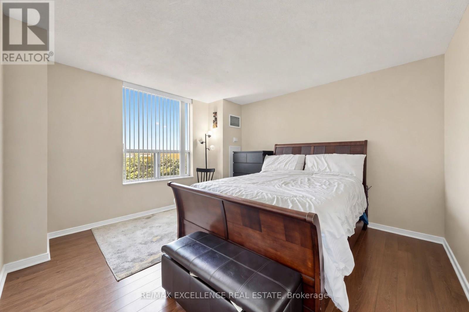 524- 6 Humberline Drive, Toronto, ON photo 22