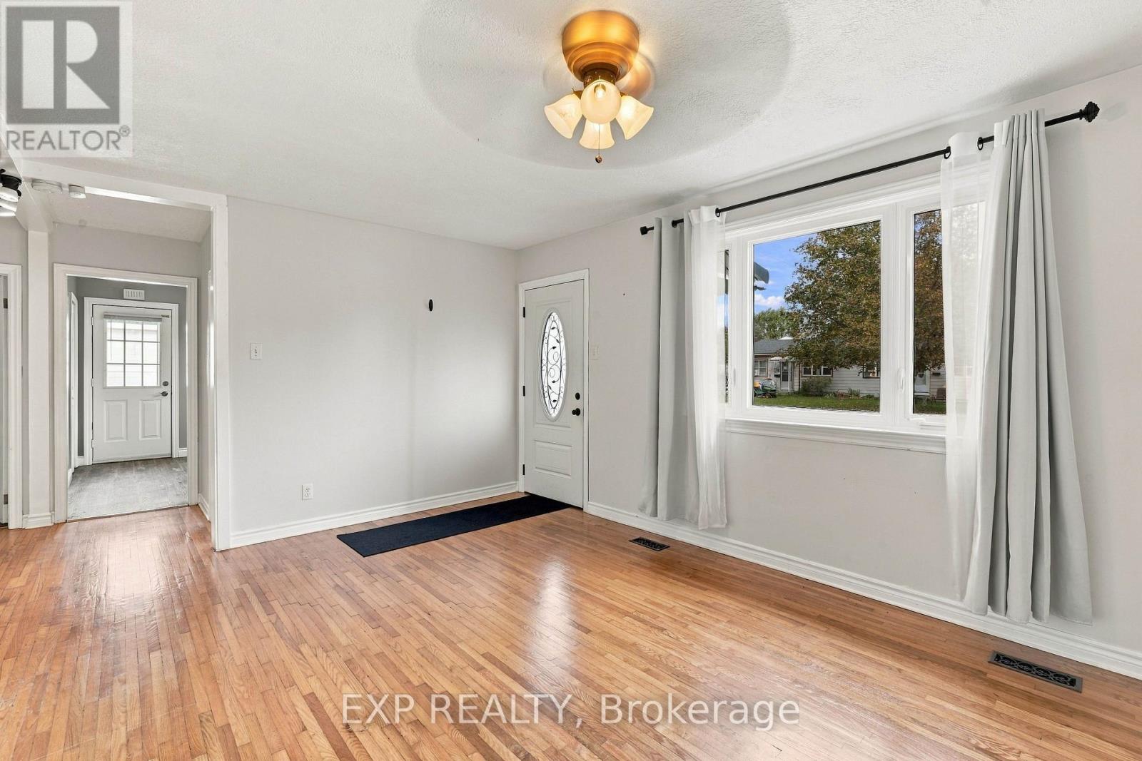68 LOUIS STREET - 4