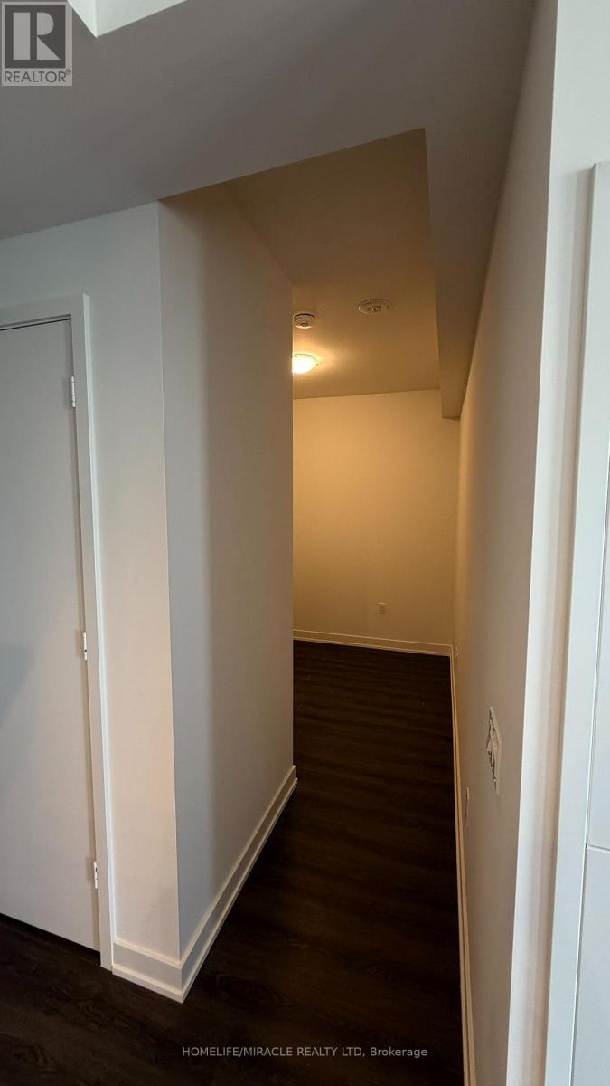 448 Burnhamthorpe Road West — photo 35