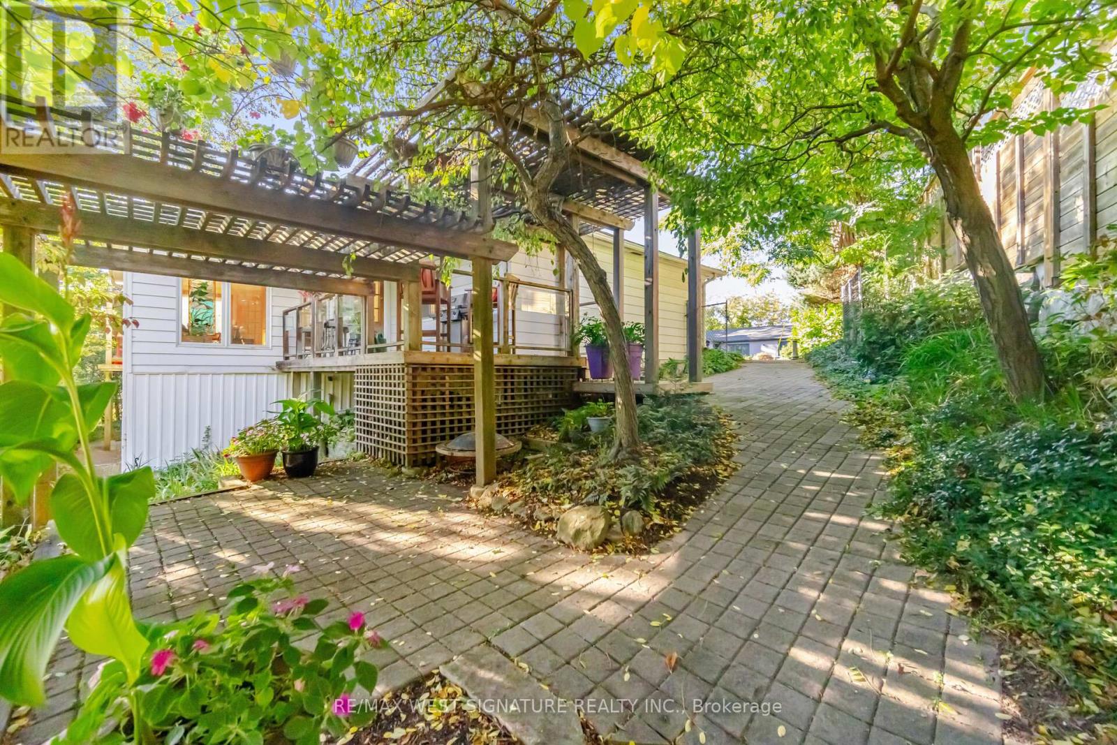 25 Main Street, Vaughan, ON photo 37