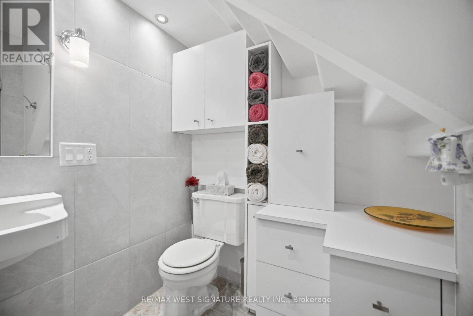 25 Main Street, Vaughan, ON photo 35