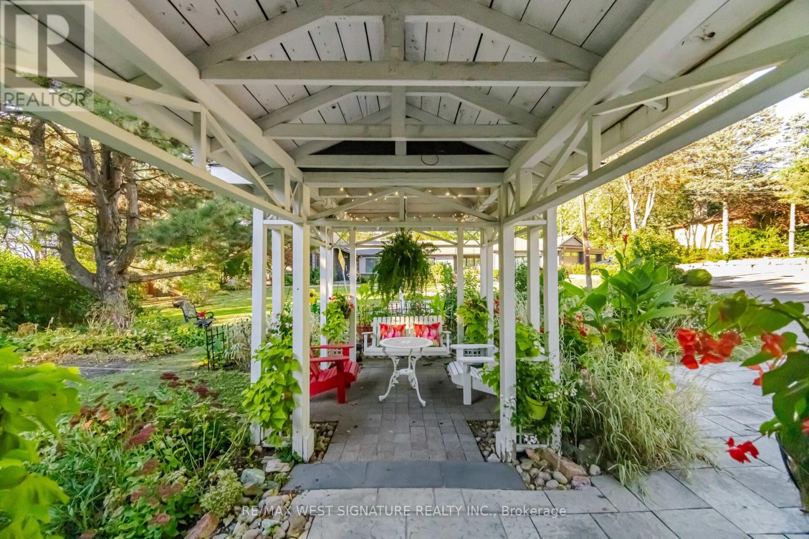 25 Main Street, Vaughan, ON photo 6
