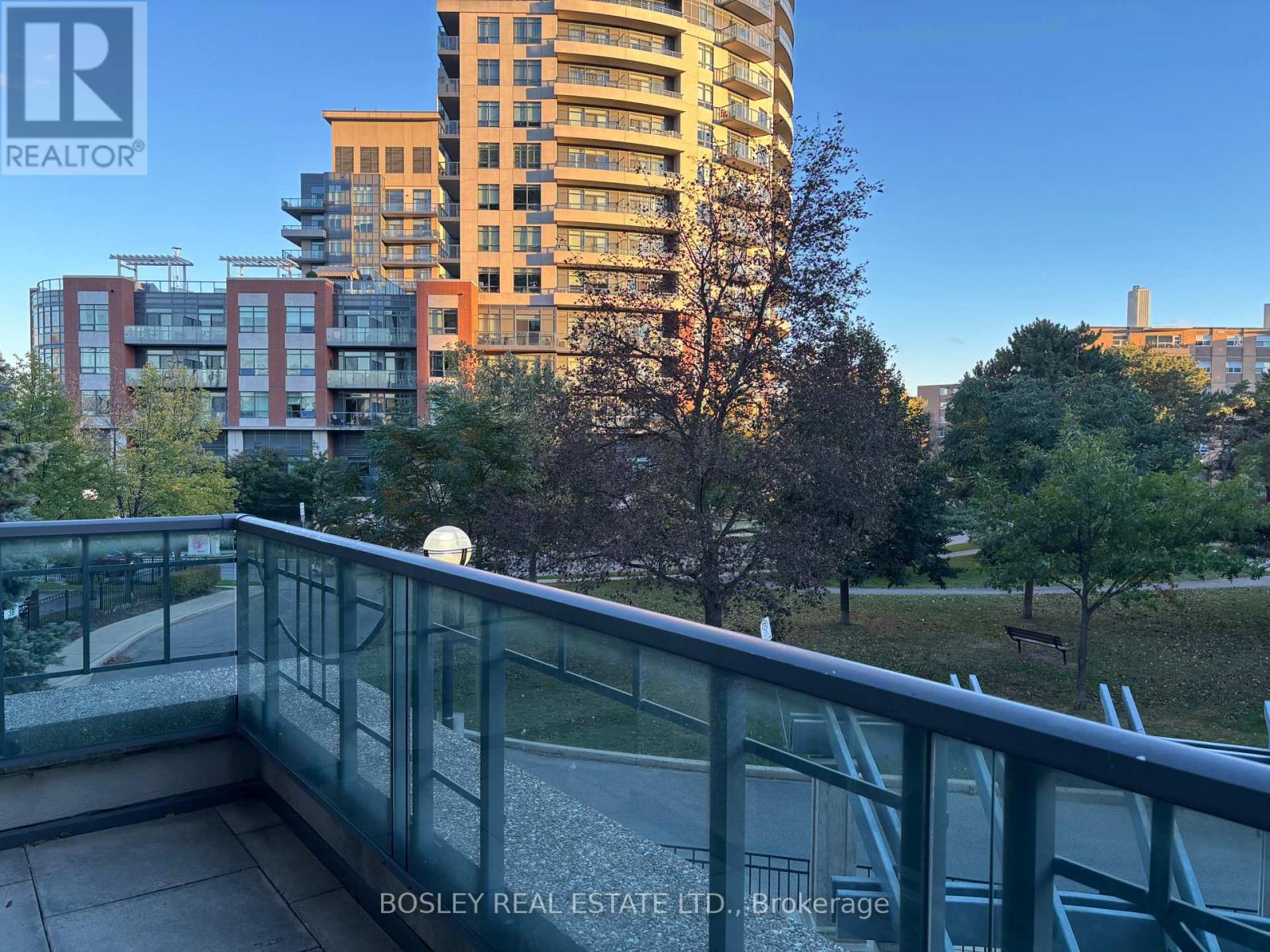 38 Fontenay Court — photo 4