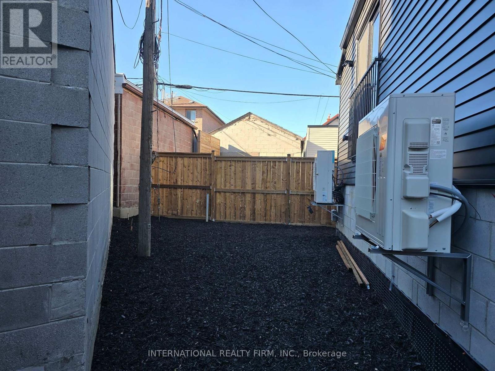 8 Watt Avenue — photo 21