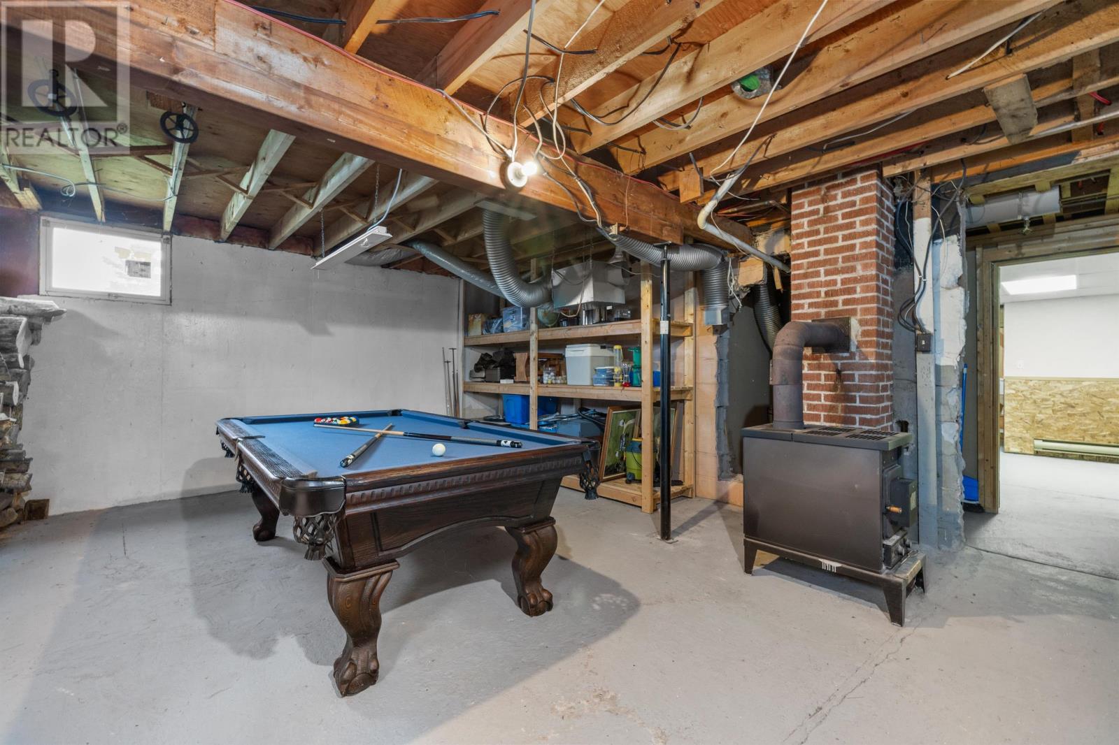 562 EAST POINT Road - 31