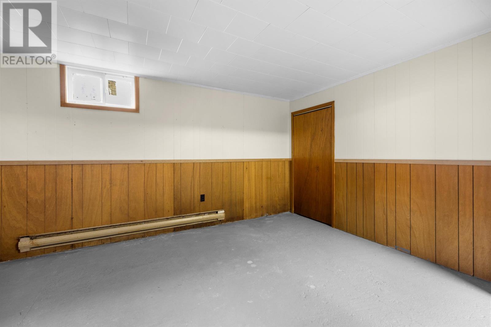 562 EAST POINT Road - 27