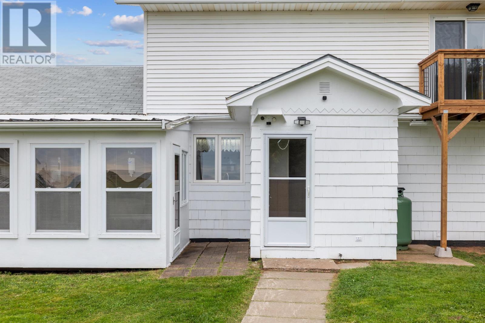562 EAST POINT Road - 39