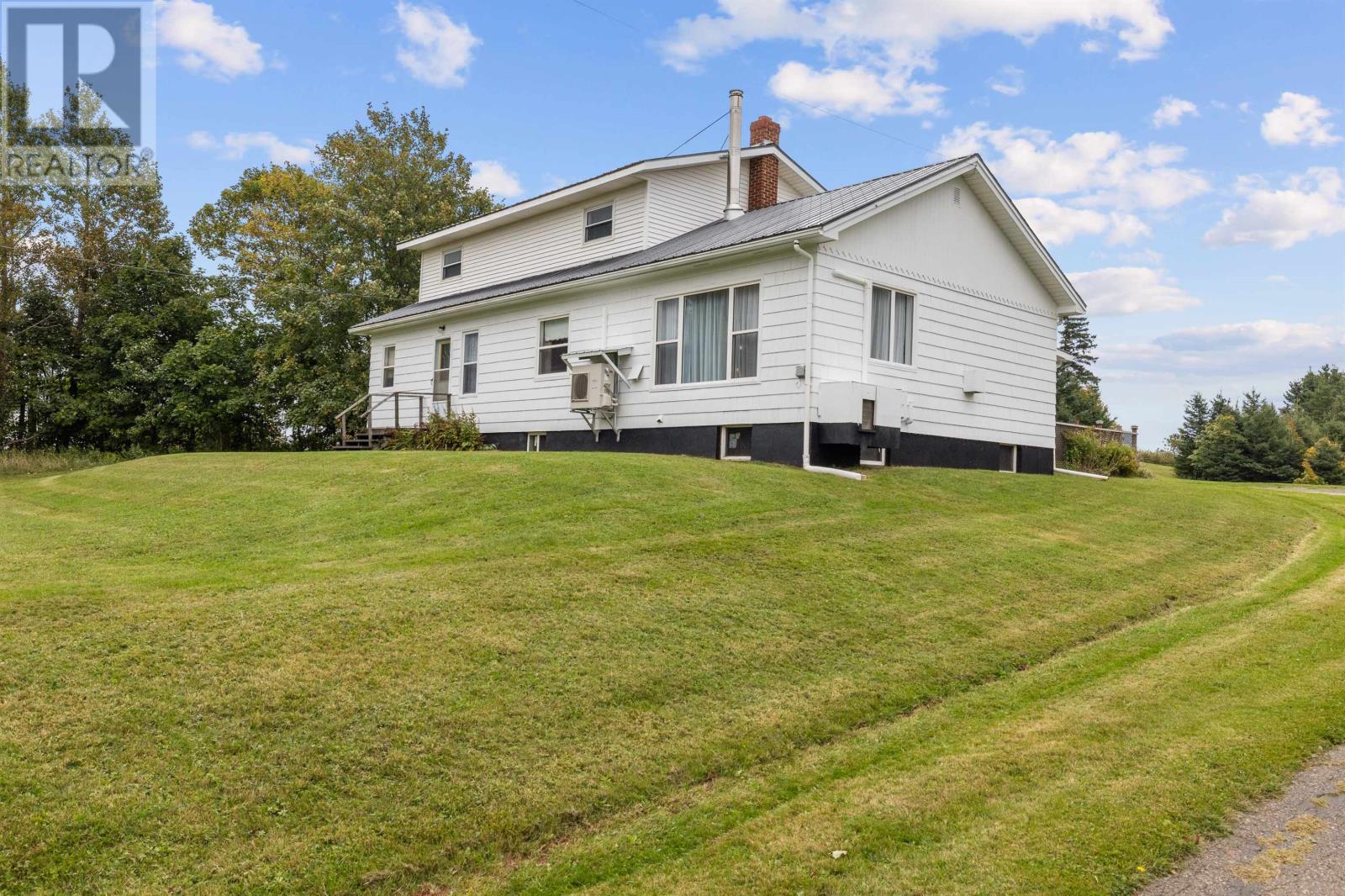 562 EAST POINT Road - 36