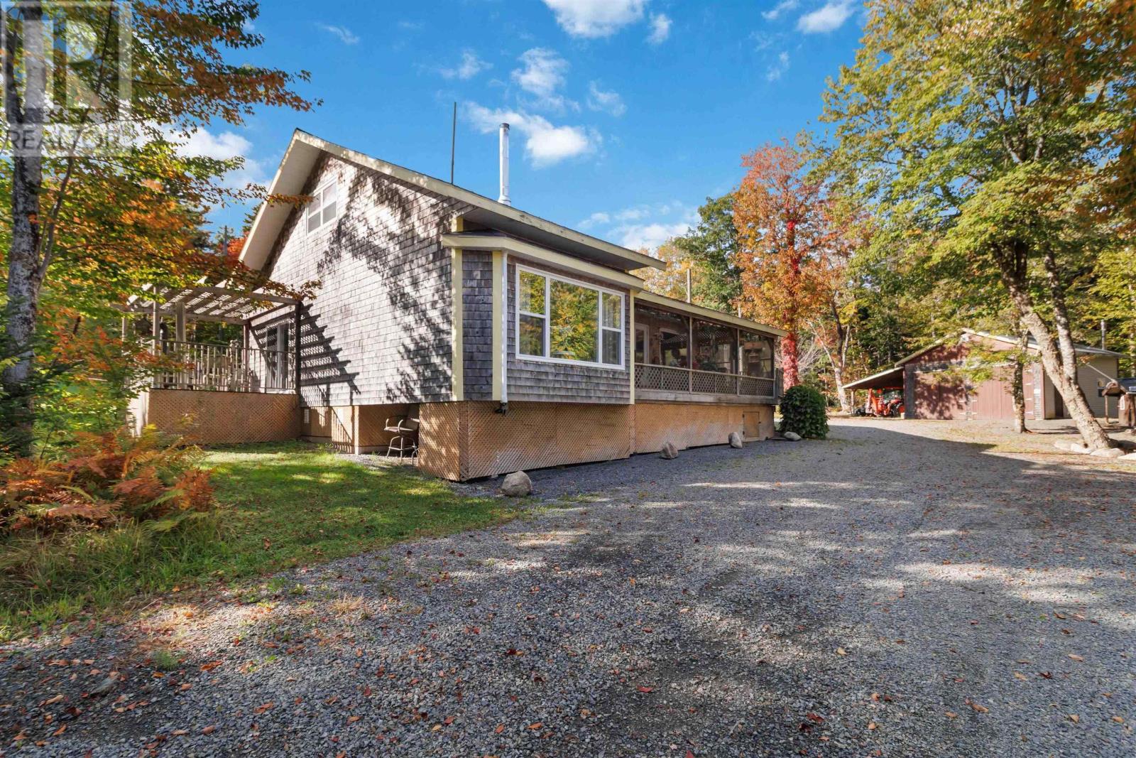 484 Gilberts Lane - Image 35