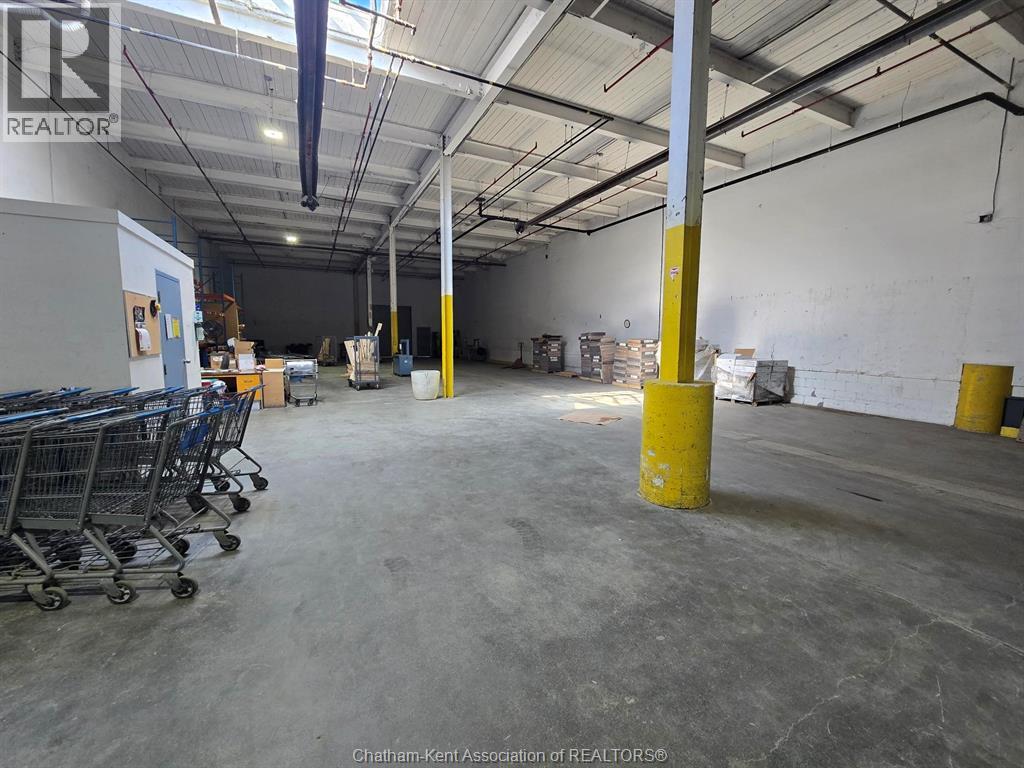 750 RICHMOND STREET, Chatham — photo 2